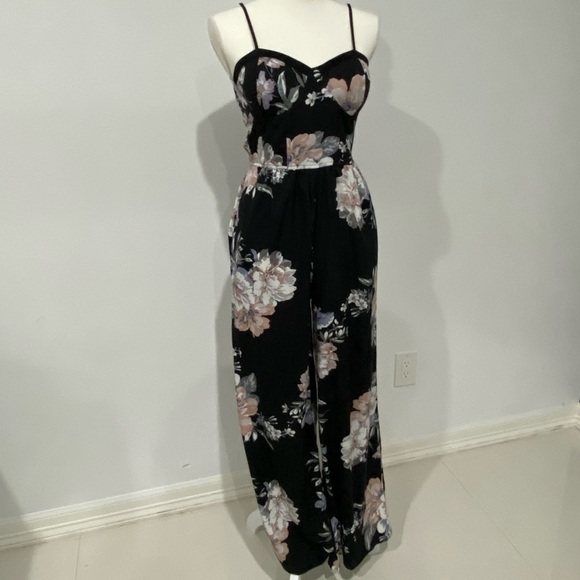 Women’s jumpsuit size M Semi New. - Picture 14 of 14